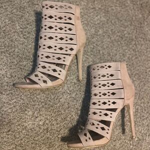 New Shoe Dazzle Pale Pink Ankle Booties